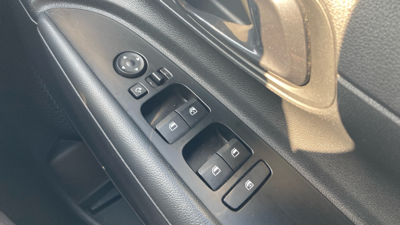 Hyundai BAYON 1.0 TGDi 48V MHEV Premium 5dr DCT Petrol Hatchback